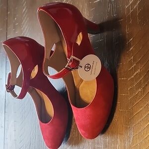 Giani Bernini Red Heeled Shoes Leather And Velvet, Memory Foam, Womens 7.5 NWT